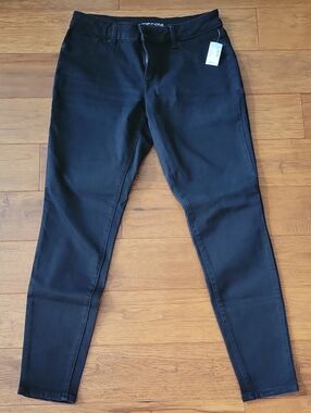 Maurices Black Slim Fit Jeans Size L